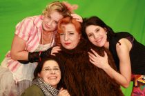 Trailer für die nahe Zukunft -  &copy; Archiv Theater Akzent