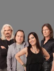 Die Echten -  &copy; Archiv Theater Akzent