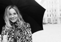 Liebe ist nur ein Wort -1 - Lesereihe von und mit Chris PichlerEifersucht von Esther VilarDrama für drei Faxmaschinen Termin: Freitag, 31. Oktober 2008, 20.00 Uhr/ Podium im AkzentSzenische Lesung mit Gerti Drassl, Elisabeth Orth und Chris PichlerLiebe Online von Nele MintTermin: Mittwoch, 17. Dezember 2008, 20.00 Uhr/ Podium im AkzentSzenische Lesung mit Karlheinz Hackl und Chris PichlerKleine Komödie von Arthur SchnitzlerTermin: Sonntag, 18. Jänner 2009, 20.00 Uhr/ Podium im AkzentSzenische Lesung mit Hermann Beil und Chris Pichler © akzent.at Liebe ist nur ein Wort -1 - Lesereihe von und mit Chris PichlerEifersucht von Esther VilarDrama für drei Faxmaschinen Termin: Freitag, 31. Oktober 2008, 20.00 Uhr/ Podium im AkzentSzenische Lesung mit Gerti Drassl, Elisabeth Orth und Chris PichlerLiebe Online von Nele MintTermin: Mittwoch, 17. Dezember 2008, 20.00 Uhr/ Podium im AkzentSzenische Lesung mit Karlheinz Hackl und Chris PichlerKleine Komödie von Arthur SchnitzlerTermin: Sonntag, 18. Jänner 2009, 20.00 Uhr/ Podium im AkzentSzenische Lesung mit Hermann Beil und Chris Pichler © akzent.at