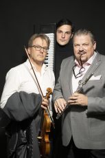 Das gehört sich doch nicht so! - Michael Schade, Serge Falck, Maximilian Kromer © Lukas Beck